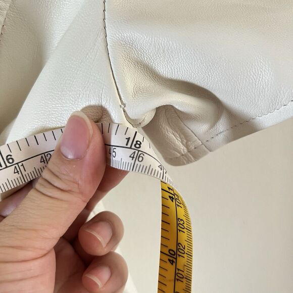 Arden B. white Lamb leather short sleeve crop jacket size M Soft - Picture 8 of 8